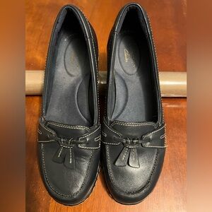 Clarks Women's Navy Ashland Leather Loafers